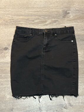 Blank NYC Women’s Black Denim Mini Skirt Raw Hem Stretch Size 29